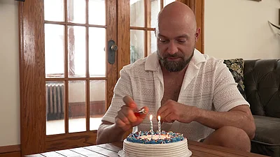 Noah White gets birthday wishes fucked and bred by Adam Snow