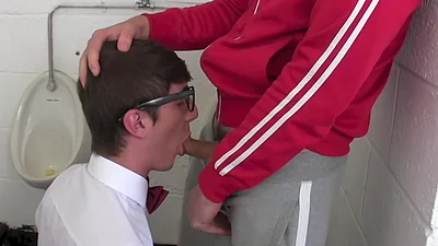EuroBoyXXX Josh Adams And Sean Savoy Get Dirty In Raw Bathroom Sex