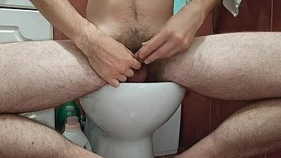Condom barely holding the piss