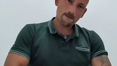 Discret wank in Alicante while the friend is resting in the other room